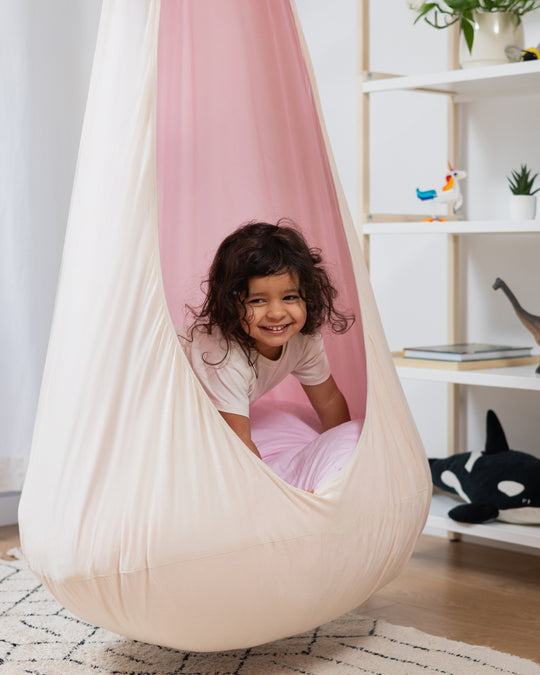 Columpio Capullo Colgante Escondite del Conejito | Colección Reino del Conejito