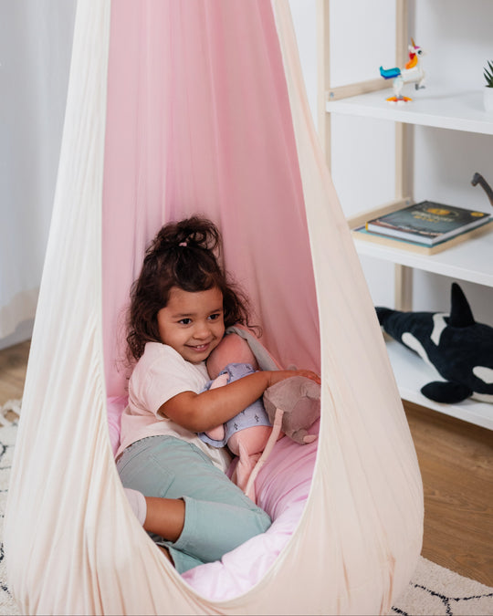 Columpio Capullo Colgante Escondite del Conejito | Colección Reino del Conejito