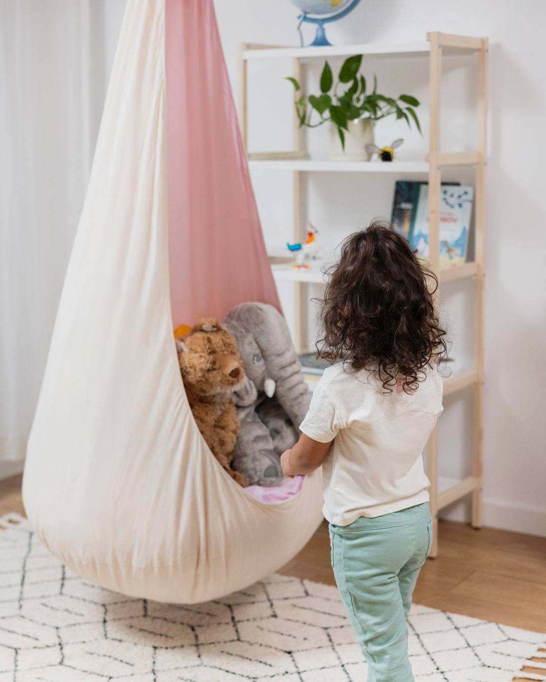 Columpio Capullo Colgante Escondite del Conejito | Colección Reino del Conejito