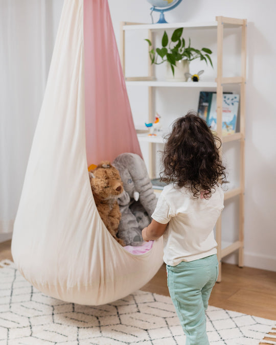 Columpio Capullo Colgante Escondite del Conejito | Colección Reino del Conejito